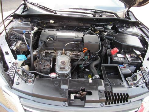 Used 2015 Honda Accord LX image 13
