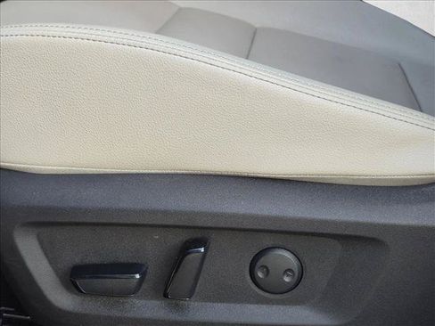 Used 2023 Nissan Rogue SL w/ SL Premium Package FWD image 4