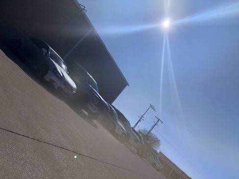 Used 2016 Ford F150 Platinum w/ Technology Package image 2