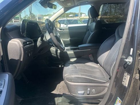Used 2023 Hyundai Palisade SEL w/ Premium Package AWD/4WD image 6