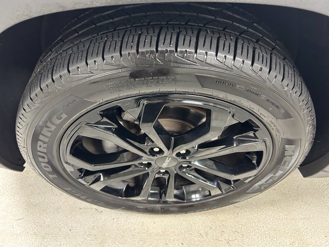 Used 2021 GMC Terrain SLT w/ Infotainment Package II AWD/4WD image 9