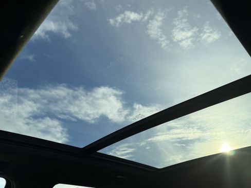 Used 2024 Chevrolet Tahoe High Country w/ Premium Package image 31