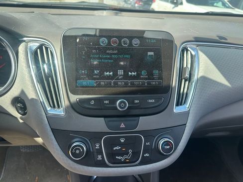 Used 2017 Chevrolet Malibu LT w/ Driver Confidence Package image 24