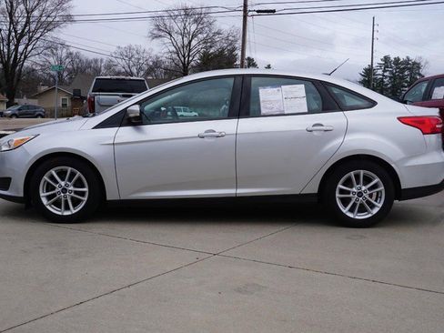 Used 2018 Ford Focus SE w/ Cold Weather Package image 6