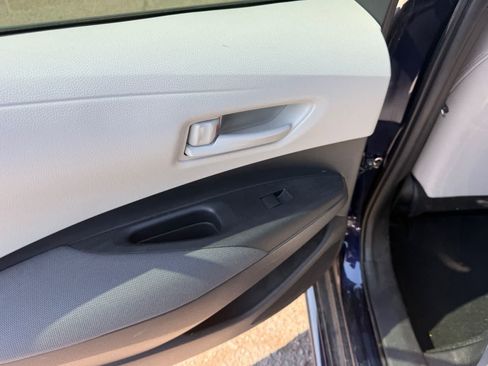 Used 2023 Toyota Corolla LE w/ Carpet Mat Package (TMS) FWD image 12