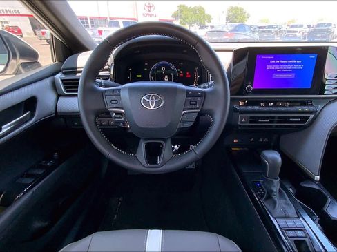 Used 2025 Toyota Camry SE w/ Convenience Package AWD/4WD image 6