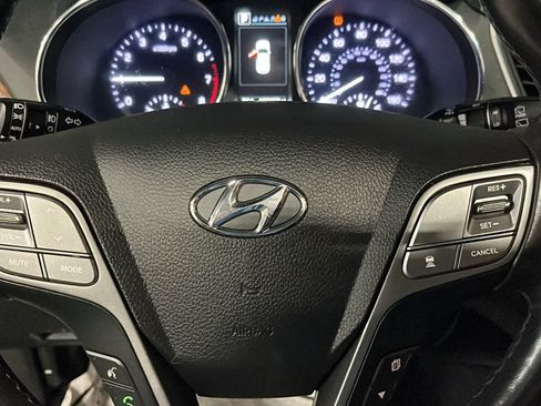Used 2017 Hyundai Santa Fe Limited AWD/4WD image 11