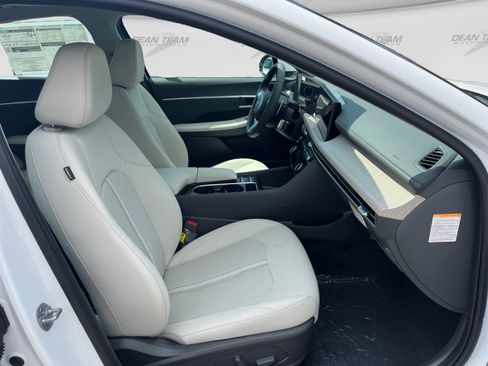 Used 2025 Hyundai Sonata SEL FWD image 15