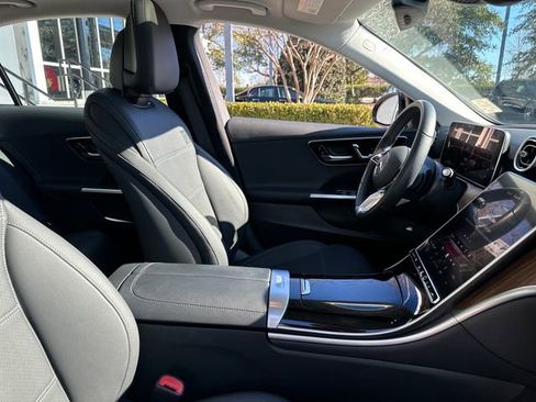 Used 2024 Mercedes-Benz C 300 Sedan image 33