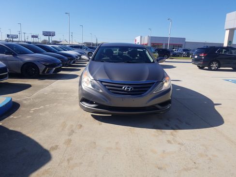 Used 2014 Hyundai Sonata GLS image 2