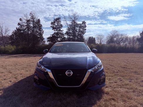 Used 2019 Nissan Altima 2.5 S image 2