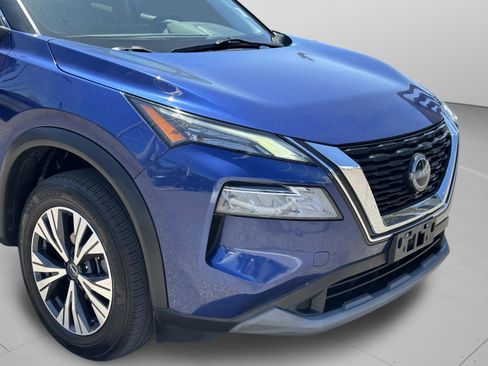 Certified 2022 Nissan Rogue SV FWD image 34