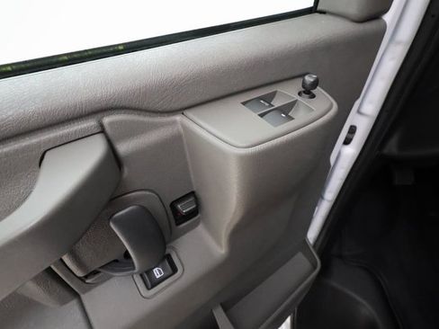 Used 2024 Chevrolet Express 3500 LT w/ LT Preferred Equipment Group image 8