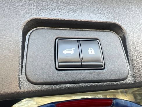 Certified 2023 Nissan Rogue SL FWD image 15