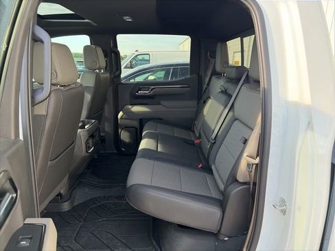 Used 2025 Chevrolet Silverado 1500 ZR2 w/ Technology Package AWD/4WD image 7