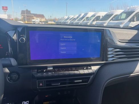 Used 2026 Toyota Camry SE w/ Multimedia Upgrade Package image 14