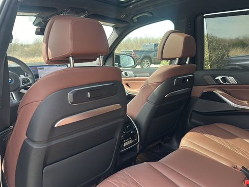 New 2026 BMW X7 M60i image 15