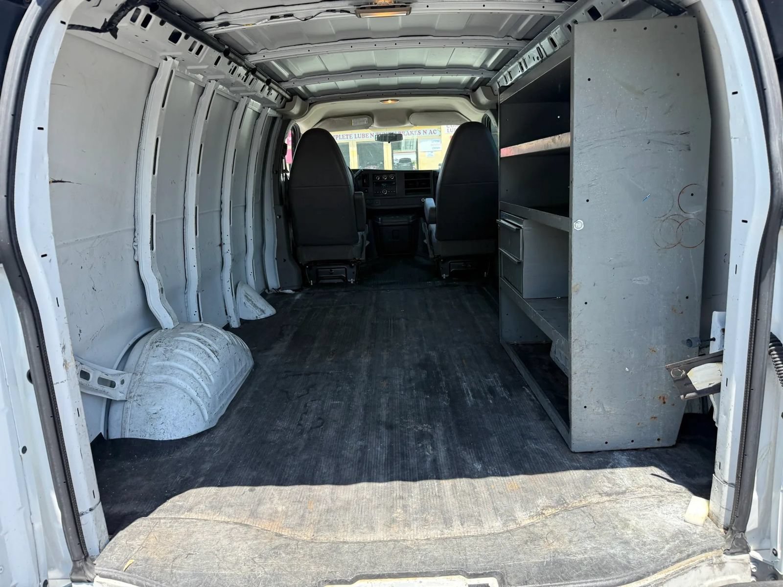 Used 2013 Chevrolet Express 2500 RWD image 15