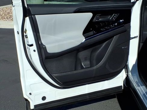 Certified 2023 Subaru Solterra AWD image 28