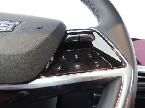 New 2025 Cadillac Escalade IQ Luxury 1 w/ Smart Trailering package image 26