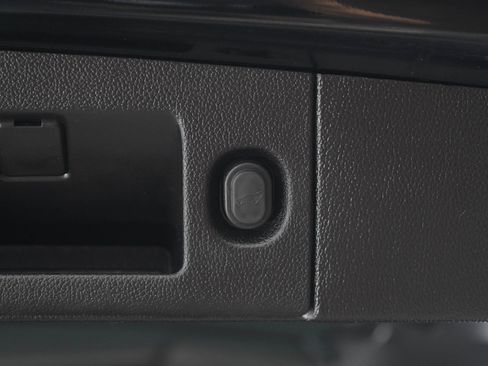 Used 2019 Chevrolet Tahoe LT AWD/4WD image 18