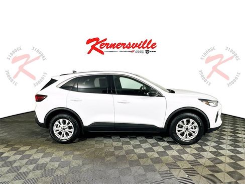 Used 2024 Ford Escape Active w/ Tech Pack #1 image 8