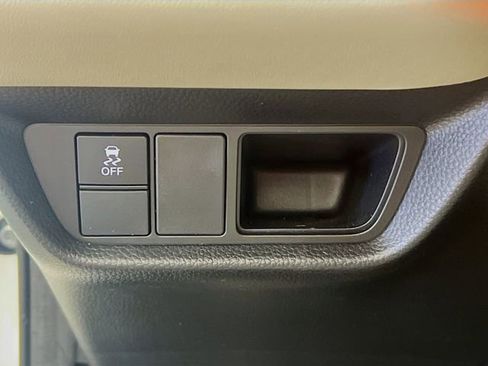 Certified 2023 Honda HR-V LX image 12