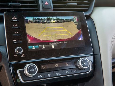 Used 2019 Honda Insight EX image 16