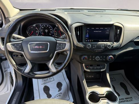 Used 2022 GMC Terrain Denali w/ LPO, Floor Liner Package image 10