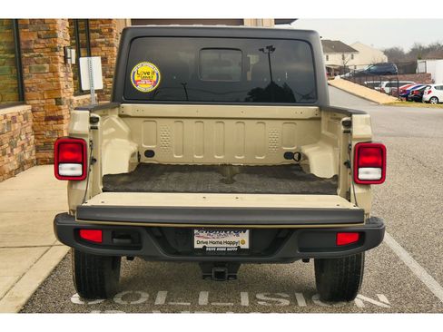 Used 2022 Jeep Gladiator Sport image 26