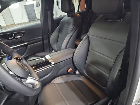 Certified 2025 Mercedes-Benz GLC 300 4MATIC image 16