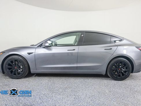 Used 2025 Tesla Model 3 Long Range AWD/4WD image 4