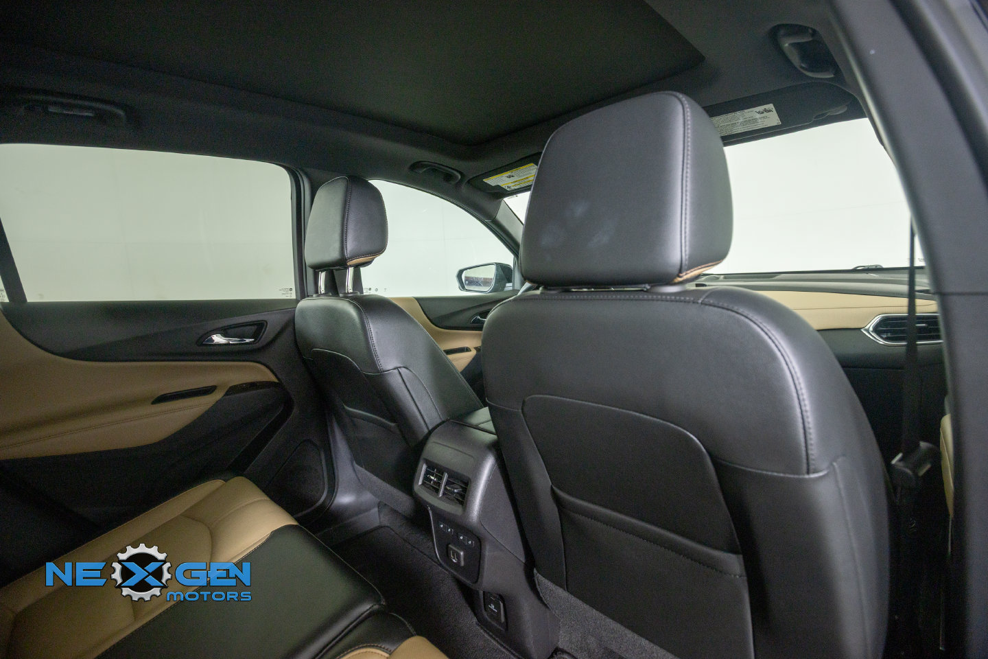 Used 2024 Chevrolet Equinox Premier AWD/4WD image 41