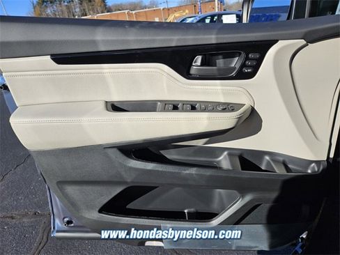 New 2026 Honda Odyssey Touring image 14