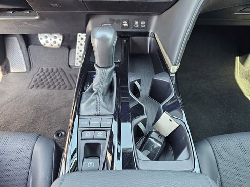 Used 2025 Toyota Camry XSE FWD image 27