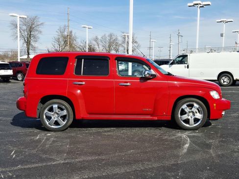 Used 2009 Chevrolet HHR LT w/ LT Preferred Equipment Group image 2