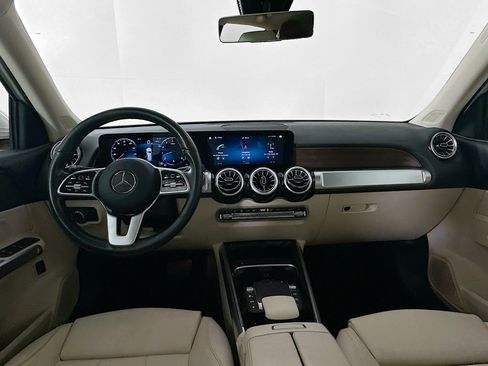 Used 2022 Mercedes-Benz GLB 250 4MATIC image 30