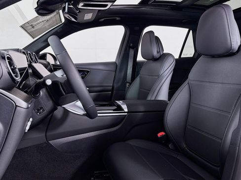 New 2026 Mercedes-Benz GLC 300 image 16