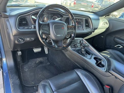 Used 2020 Dodge Challenger SXT w/ Plus Package image 3