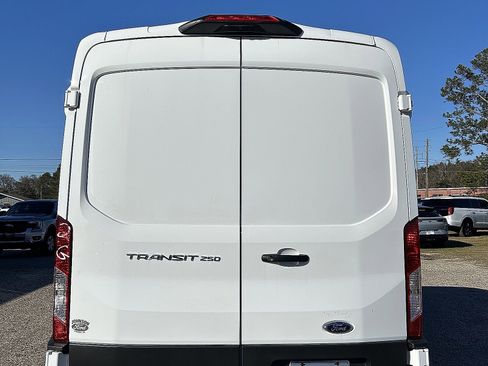 New 2025 Ford Transit 250 148 Medium Roof image 4