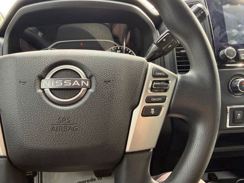 Used 2023 Nissan Titan SV RWD image 11