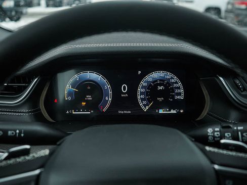 New 2025 Jeep Grand Cherokee Limited w/ Black Appearance Package image 23