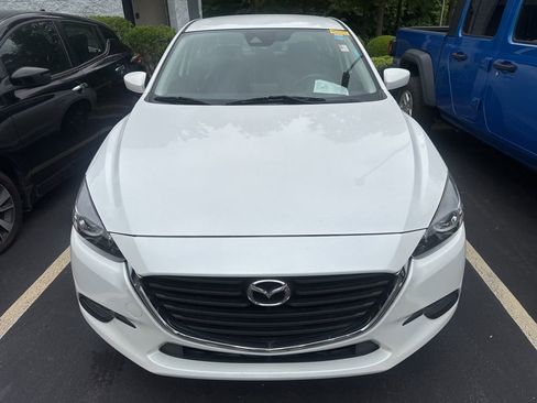 Used 2018 MAZDA MAZDA3 Touring FWD image 2