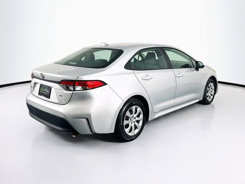 Used 2025 Toyota Corolla LE image 9