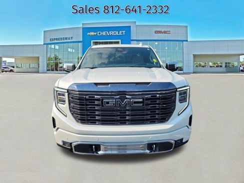 Used 2024 GMC Sierra 1500 Denali Ultimate AWD/4WD image 2