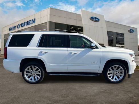 Used 2018 Chevrolet Tahoe Premier AWD/4WD image 6