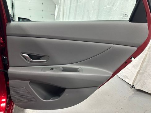 Used 2025 Hyundai Elantra SEL w/ Cargo Package image 48