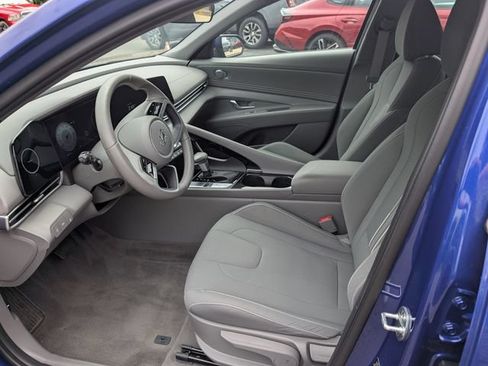 Certified 2023 Hyundai Elantra SEL w/ Convenience Package FWD image 14