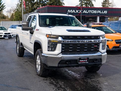 Used 2021 Chevrolet Silverado 2500 LT w/ Z71 Off-Road Package image 2