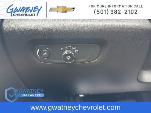 Used 2023 Chevrolet Traverse RS image 18